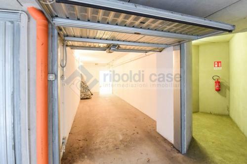 Locale commerciale in vendita a Lissone