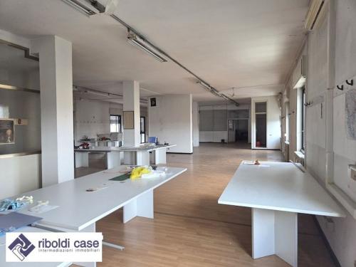Studio/Ufficio in affitto a Varedo