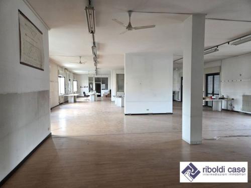 Studio/Ufficio in affitto a Varedo