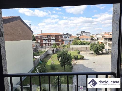Studio/Ufficio in affitto a Varedo