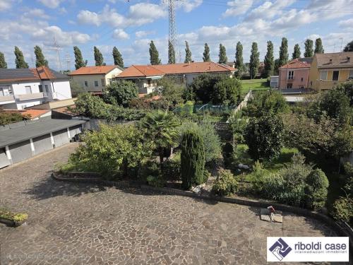 Studio/Ufficio in affitto a Varedo