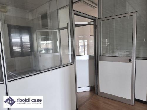 Studio/Ufficio in affitto a Varedo