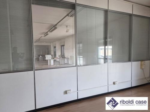 Studio/Ufficio in affitto a Varedo
