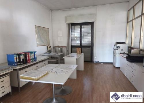 Studio/Ufficio in affitto a Varedo
