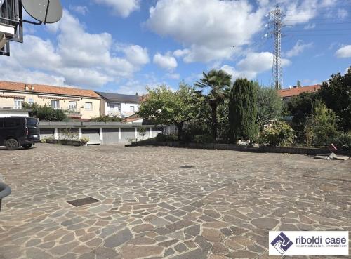 Studio/Ufficio in affitto a Varedo
