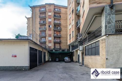 Capannone in vendita a Paderno Dugnano