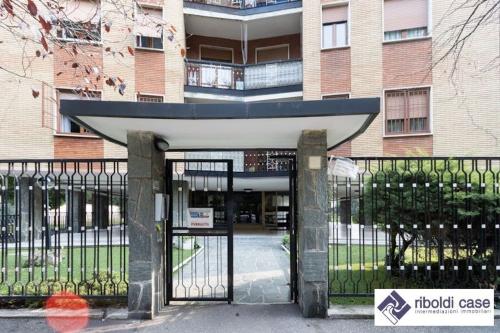 Capannone in vendita a Paderno Dugnano