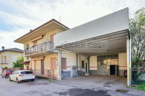 Casa singola in vendita a Seregno
