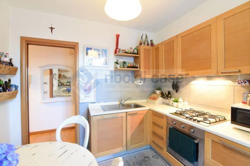Appartamento in vendita a Verano Brianza