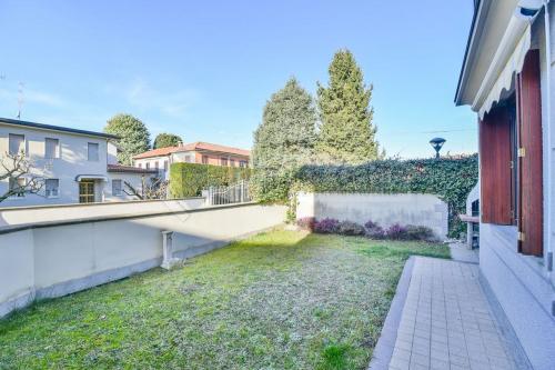 Appartamento in vendita a Verano Brianza