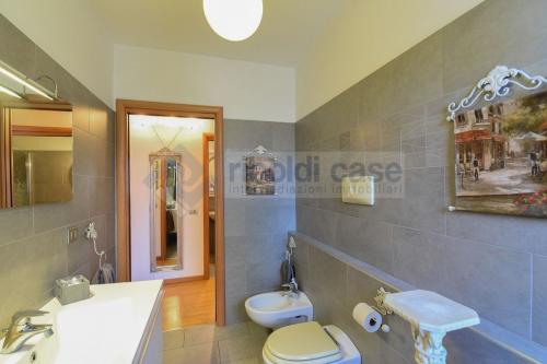 Appartamento in vendita a Verano Brianza