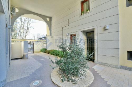 Appartamento in vendita a Verano Brianza