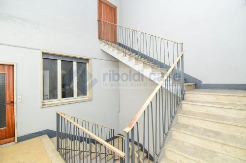 Edificio commerciale o terziario in vendita a Lissone