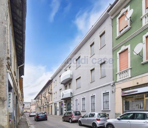 Edificio commerciale o terziario in vendita a Lissone