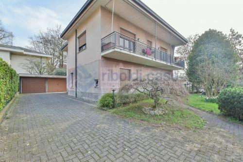 Villa in vendita a Giussano