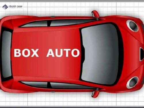 Box o garage in vendita a Renate