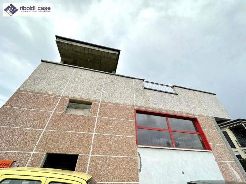 Capannone in vendita a Giussano
