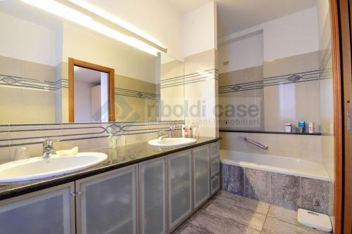 Villa in vendita a Seregno