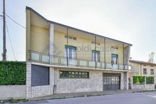 Villa in vendita a Verano Brianza
