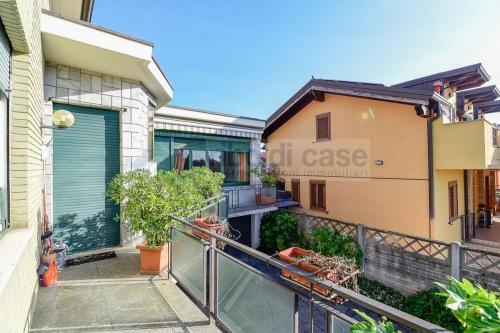 Villa in vendita a Verano Brianza