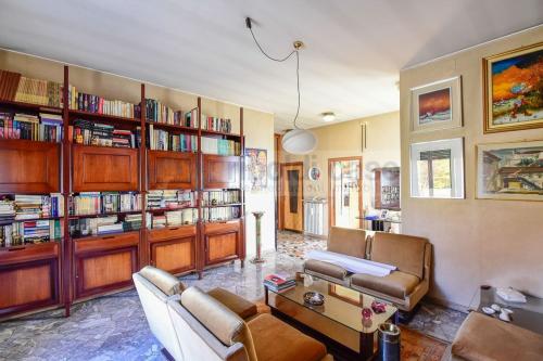 Villa in vendita a Verano Brianza