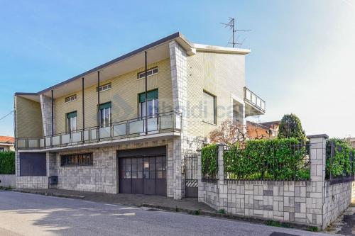 Villa in vendita a Verano Brianza