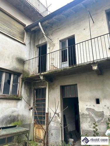 Edificio commerciale o terziario in vendita a Meda