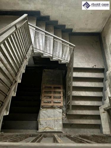Edificio commerciale o terziario in vendita a Meda