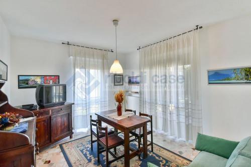 Appartamento in vendita a Verano Brianza