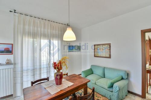 Appartamento in vendita a Verano Brianza
