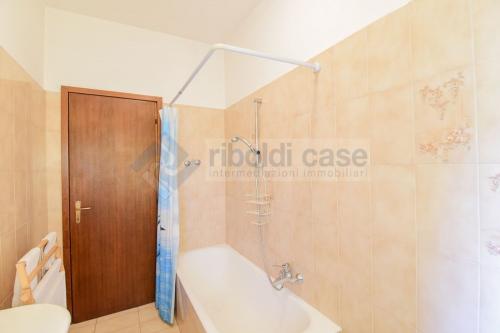 Appartamento in vendita a Verano Brianza