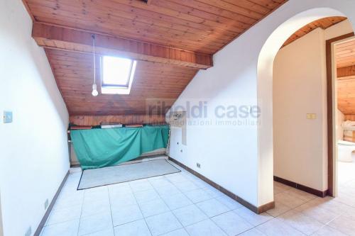Appartamento in vendita a Verano Brianza