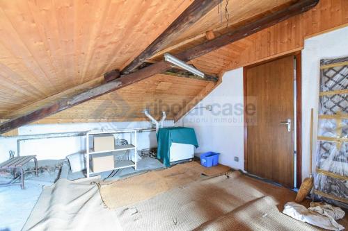 Appartamento in vendita a Verano Brianza