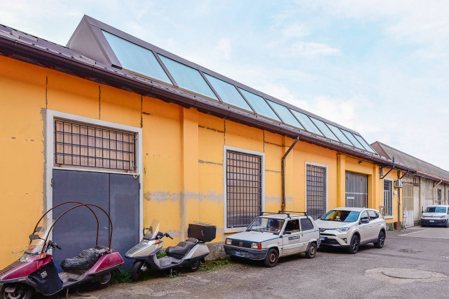 Capannone in vendita a Giussano