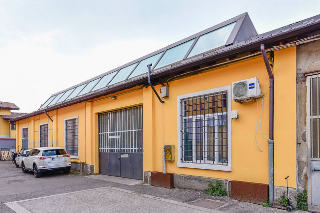 Capannone in vendita a Giussano