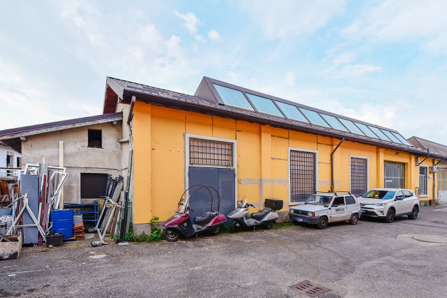 Capannone in vendita a Giussano