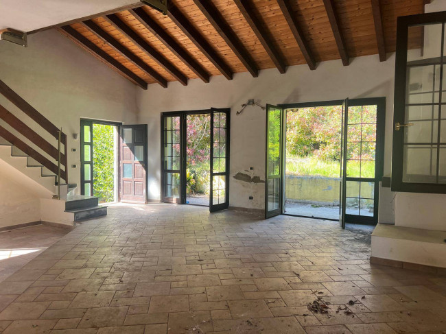 Casa singola in vendita a Verano Brianza