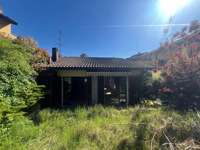 Casa singola in vendita a Verano Brianza