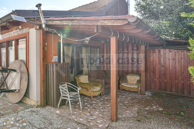 Locale commerciale in vendita a Seveso