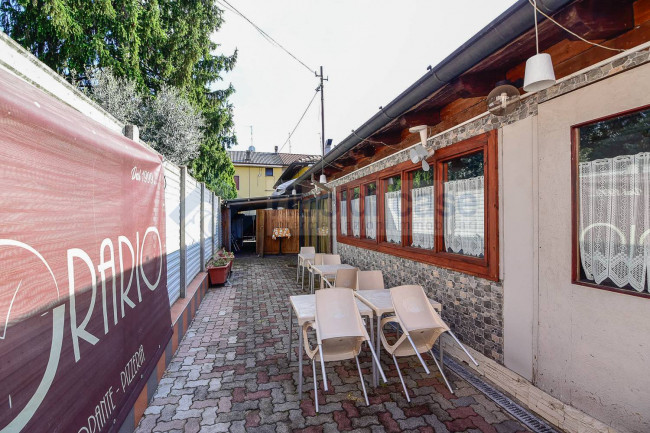 Locale commerciale in vendita a Seveso