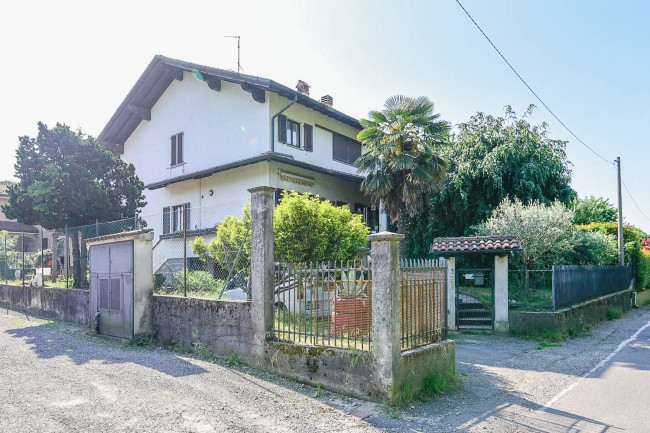 Villetta bifamiliare in vendita a Besana in Brianza