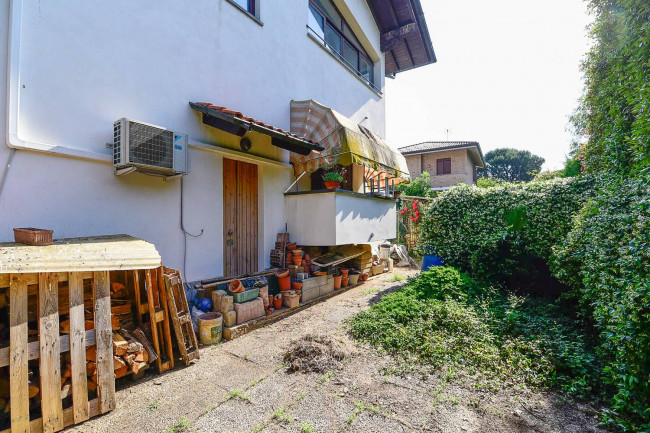 Villetta bifamiliare in vendita a Besana in Brianza