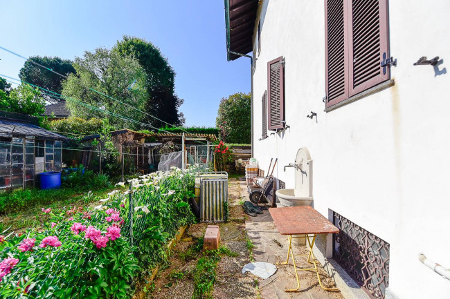 Villetta bifamiliare in vendita a Besana in Brianza