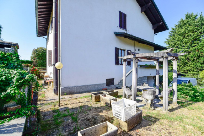 Villetta bifamiliare in vendita a Besana in Brianza