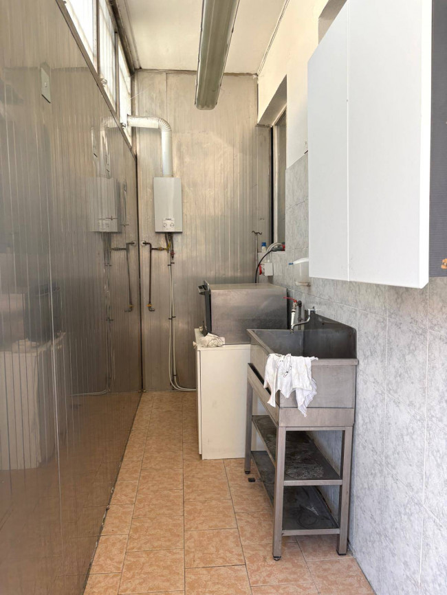 Locale commerciale in affitto a Seveso