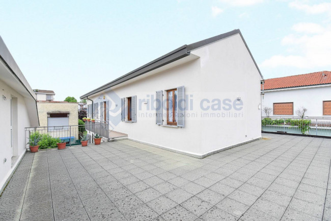 Villa in vendita a Cabiate