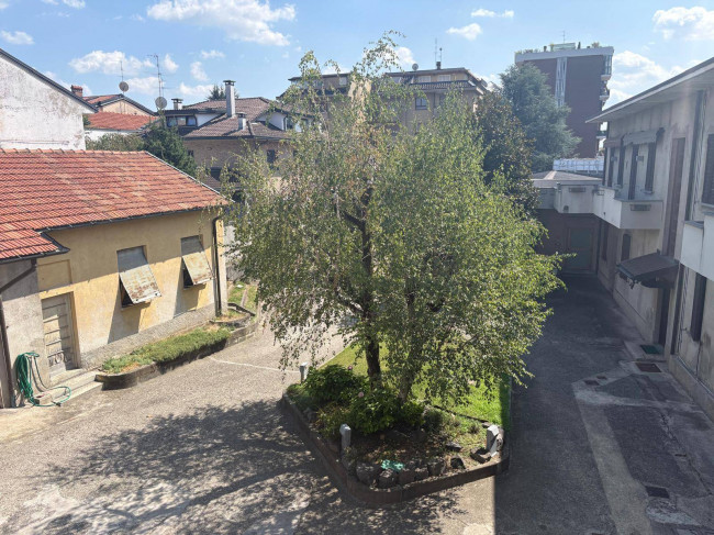 Magazzino in vendita a Giussano