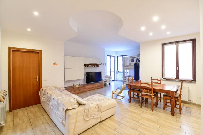 Appartamento in vendita a Carate Brianza