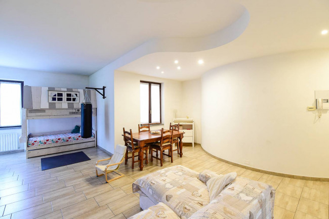 Appartamento in vendita a Carate Brianza
