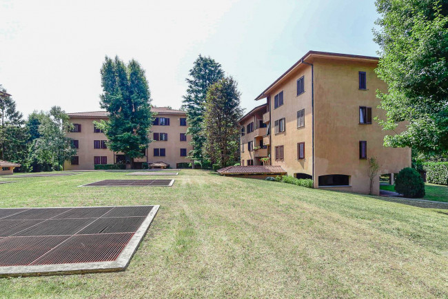 Appartamento in vendita a Carate Brianza